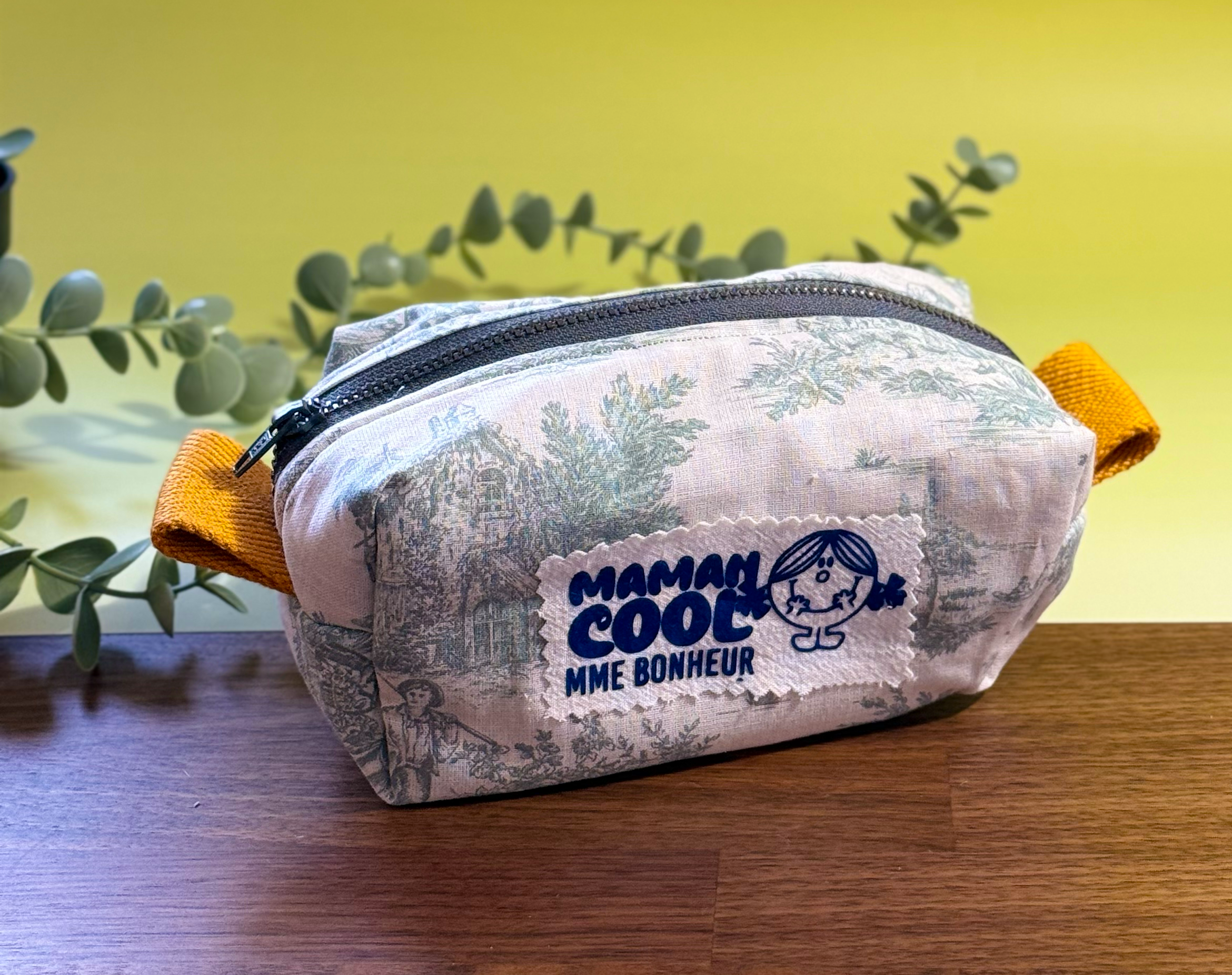 🧵 Pochette personnalisée – Votre histoire en tissu